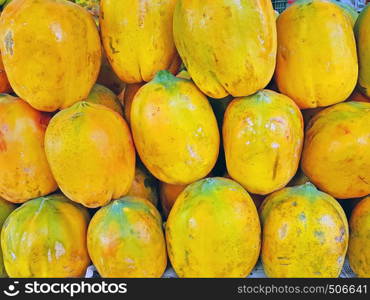 Fresh papayas for sale in India