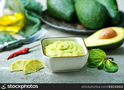 fresh sauce from avocado in the bowl