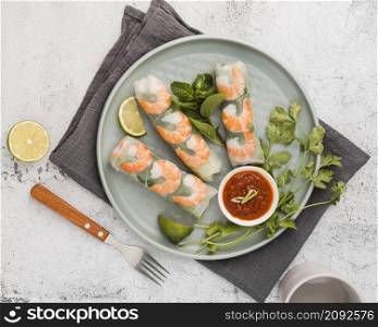 fresh shrimp rolls plate with sauce