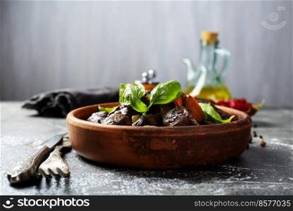 Fried chicken liver with onions and herbs