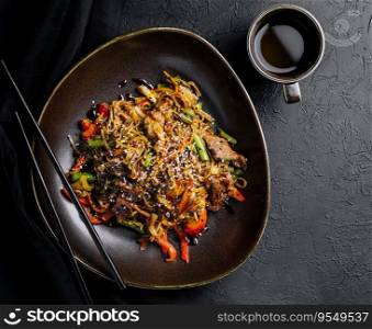 Fried noodles with veal and vegetables