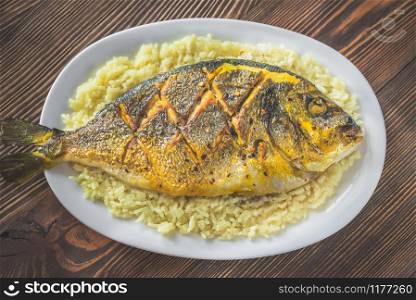 Fried saffron sea bream with curry rice