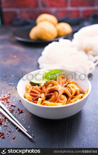 fried spaghetty with shrimp and aroma spice