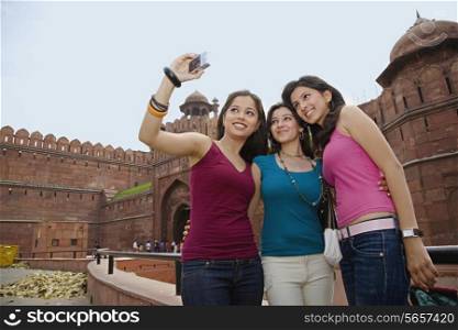 Friends clicking their photograph