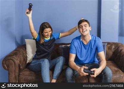 friends playing console