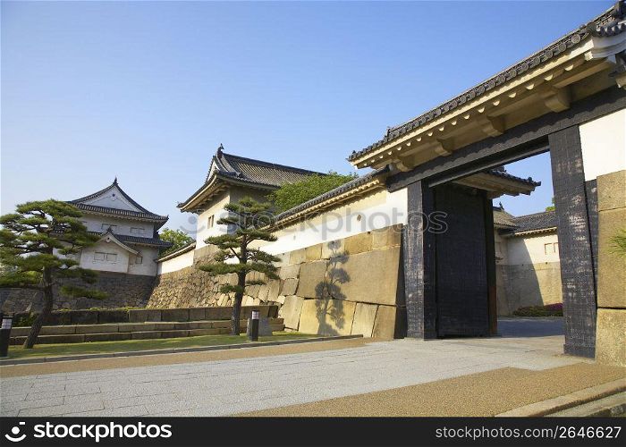 Front gate of Osaka Castle