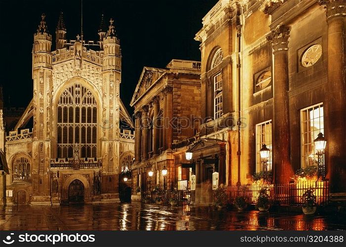 Front view of The Bath Abbey at night, England