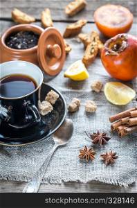 Fruit tea with spices and cookies
