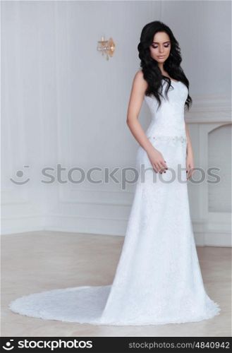 Full length portrait of a beautiful bride.