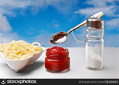 funny cutlery salt shaker cooked italian spaghetti