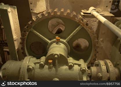 Gearbox with large gear wheel