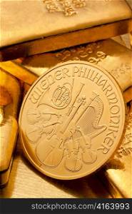 Geldanlage in echtem Gold als Goldbarren und Goldmunzen. Physisches Gold als krisensichere Wertanlage.