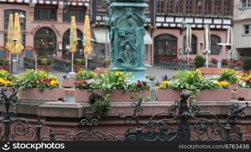 Gerechtigkeitsbrunnen mit der Brunnenfigur Justitia, am R?merberg. (Frankfurt am Main)