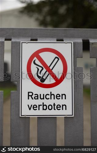German sign that says smoking is forbidden