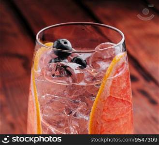 Gin and Tonic cocktail with grapefruit