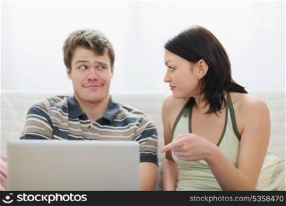Girl didn&rsquo;t like what she saw in boyfriends laptop