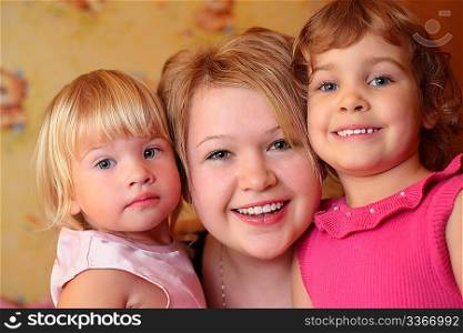 girl with two children