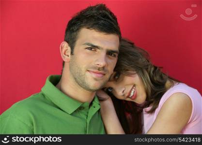 Girlfriend leaning on boyfriend&rsquo;s shoulder