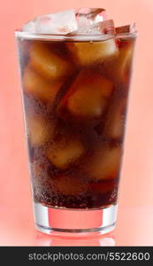 glass of cola with ice