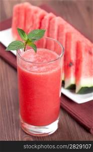 glass of watermelon smoothie
