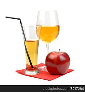 glasses of apple juice and apple