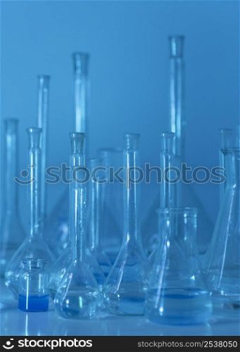 glassware arrangement lab
