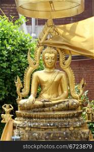 Golden buddha and temple in wat Hualampong, bangkok, Thailand