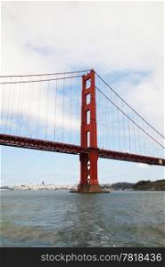 Golden Gates bridge in San Francisco in the morning