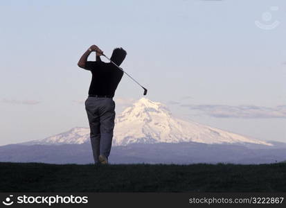 Golfing with View of Mount Hood