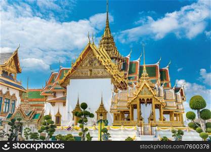 Grand Palace complex, view to Aphorn Phimok Prasat Pavilion and Dusit Maha Prasat Hall. Bangkok, Thailand