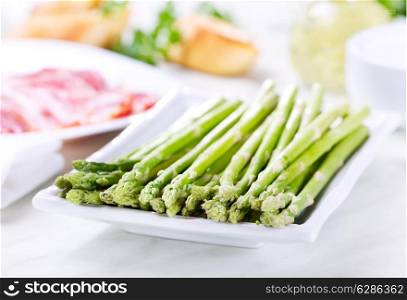 green asparagus on a plate
