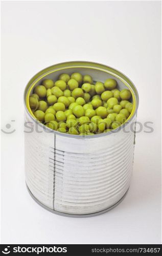 green peas in tin can