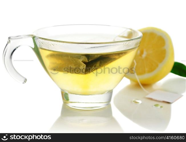 green tea and fresh lemon