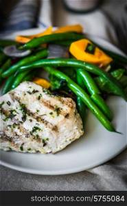 Grilled chicken breast with vegetables