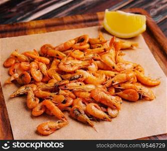 Grilled shrimps or prawns served with lime