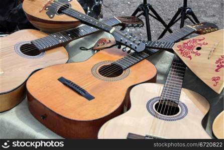 guitar and balalaika