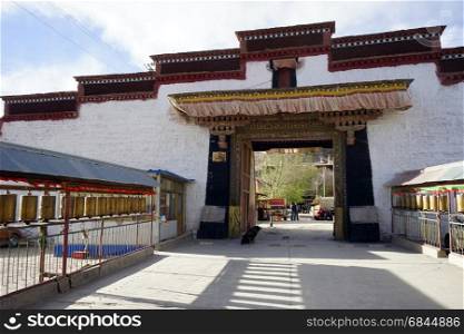 GYANTSE, CHINA - CIRCA MAY 2017 Gate of Gyantse monastery