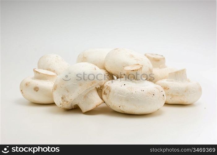 handful of raw mushrooms