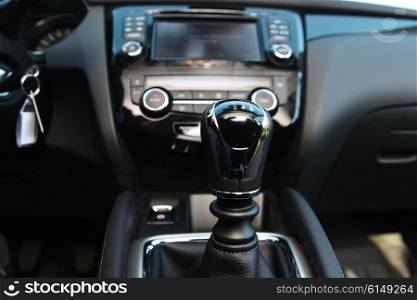 handle for switching speeds in modern car