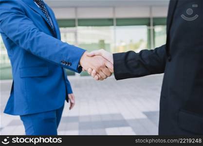 handshake deal concept