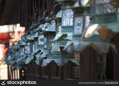 Hanging light basket