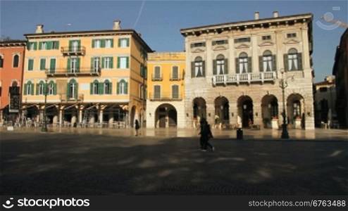 Hausfassaden an der Piazza Bra, Verona