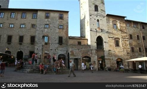 Hausfassaden und Geschlechtertnrme in San Gimignano