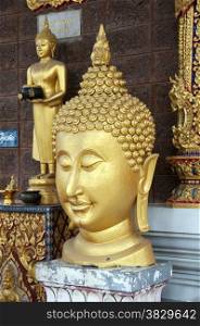 head from golden budda in bangkok