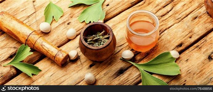 Healing properties of seeds and leaves of ginkgo biloba in herbal medicine.. Ginkgo biloba in herbal medicine