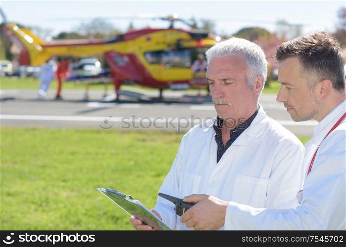 healthcare emergency team planning a rescue