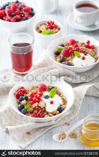 healthy breakfast with yogurt and granola