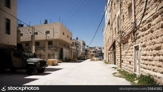 Hebron city diveded between jews and arabs