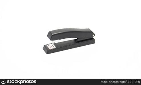 Hefter auf weissem Hintergrund - 4 clips --- stapler on white background - 4 clips