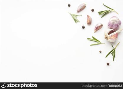 herbs garlic aligned triangle shape. Resolution and high quality beautiful photo. herbs garlic aligned triangle shape. High quality beautiful photo concept
